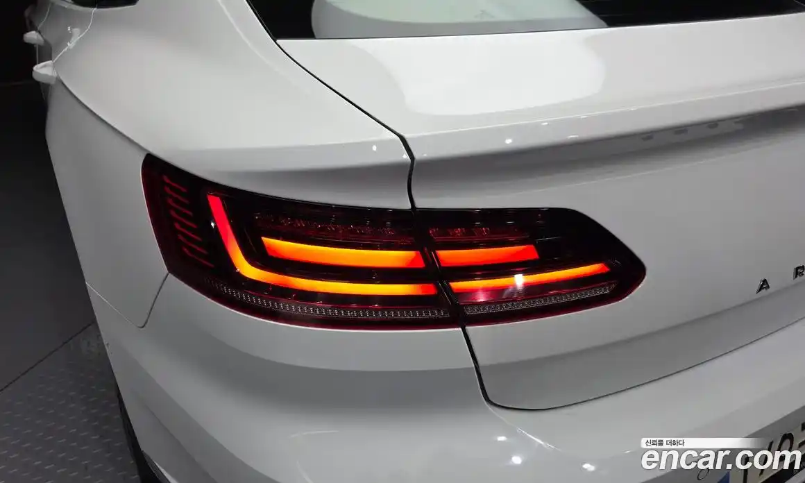 Volkswagen Arteon 2020 2.0 автомат (гидро), фото 9