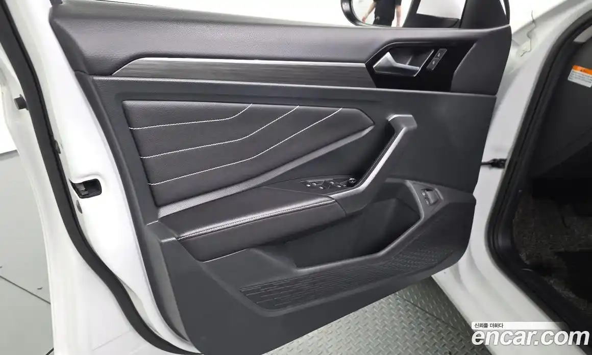 Volkswagen Jetta 2022 1.5 автомат (гидро), фото 14