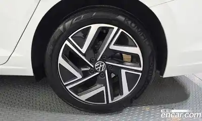 Volkswagen Jetta 2022 1.5 автомат (гидро), миниатюра 7