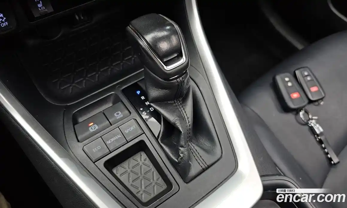 Toyota RAV4 2019 2.5 автомат (гидро), фото 12 Toyota RAV4 2019 2.5 автомат (гидро), фото 12