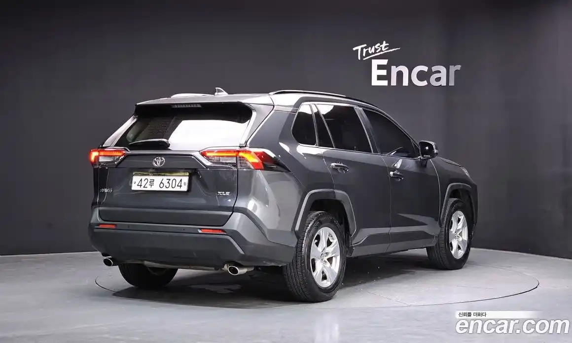 Toyota RAV4 2019 2.5 автомат (гидро), фото 2 Toyota RAV4 2019 2.5 автомат (гидро), фото 2