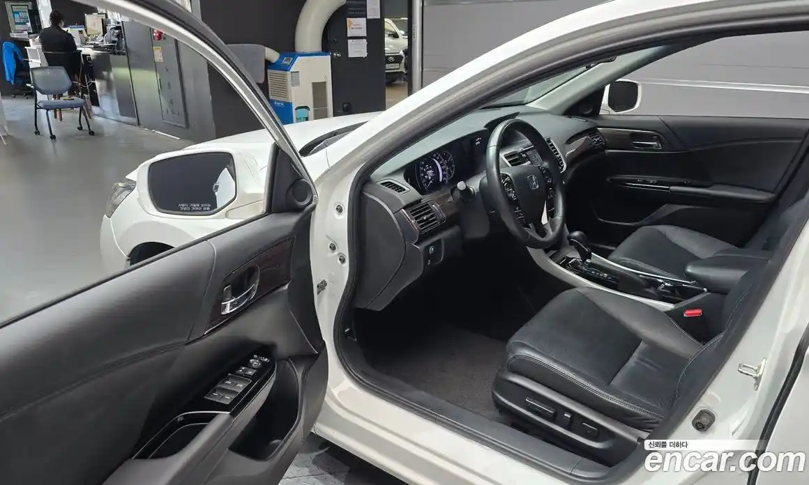 Honda Accord 2017 2.4 автомат (гидро), фото 13