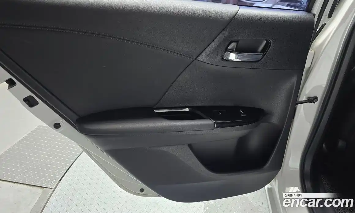 Honda Accord 2017 2.4 автомат (гидро), фото 15