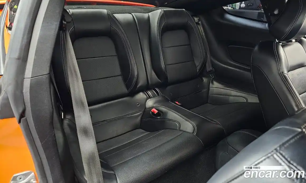 Ford Mustang 2020 2.3 автомат (гидро), фото 17