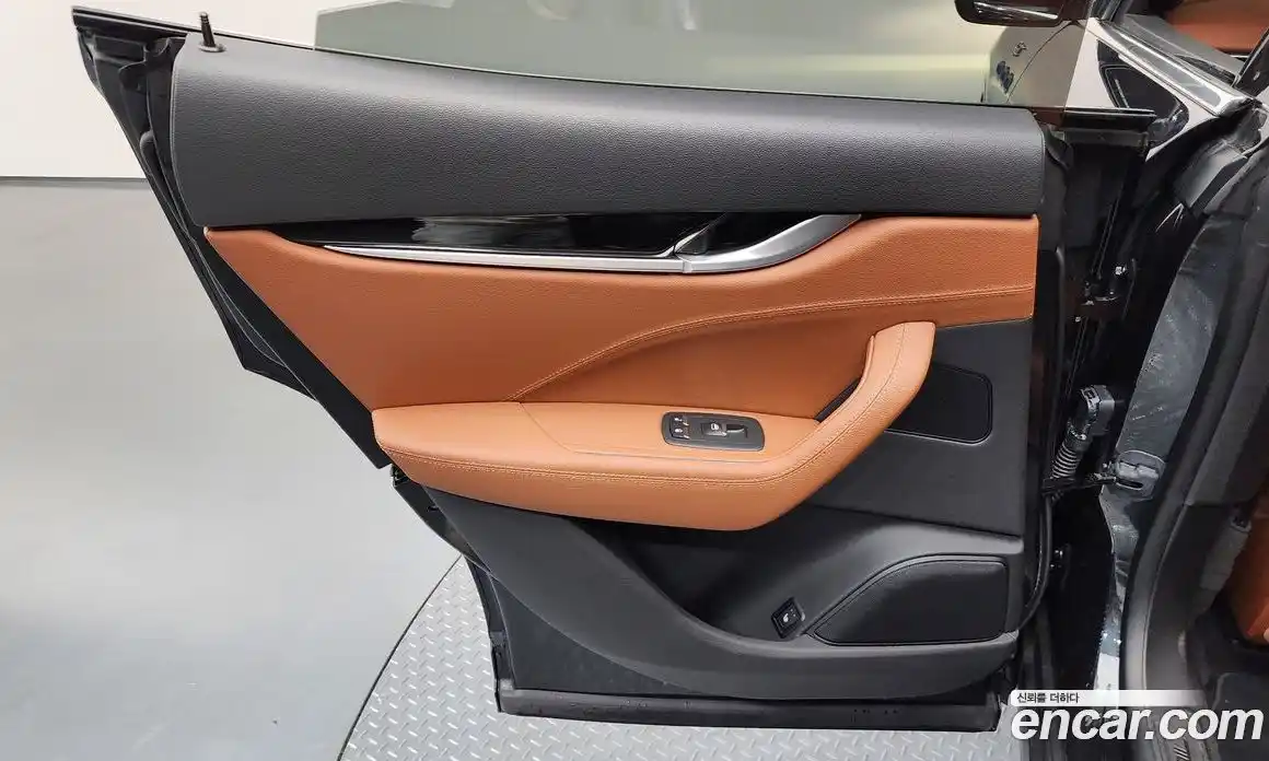 Maserati Levante 2022 2.0 автомат (гидро), фото 15 Maserati Levante 2022 2.0 автомат (гидро), фото 15