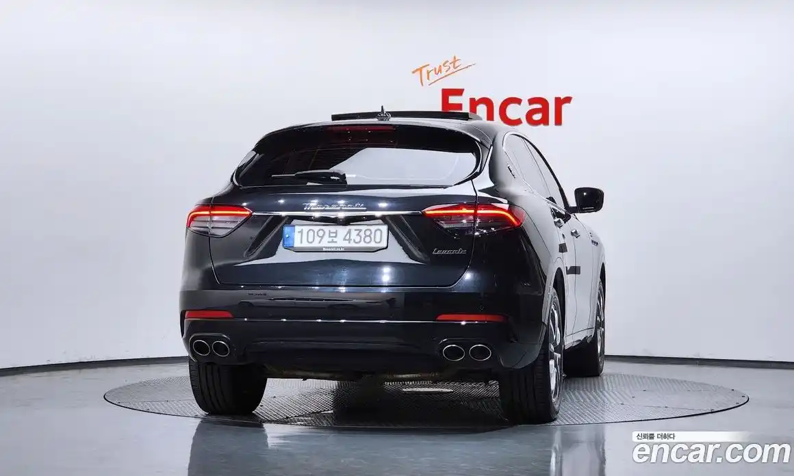 Maserati Levante 2022 2.0 автомат (гидро), фото 4 Maserati Levante 2022 2.0 автомат (гидро), фото 4