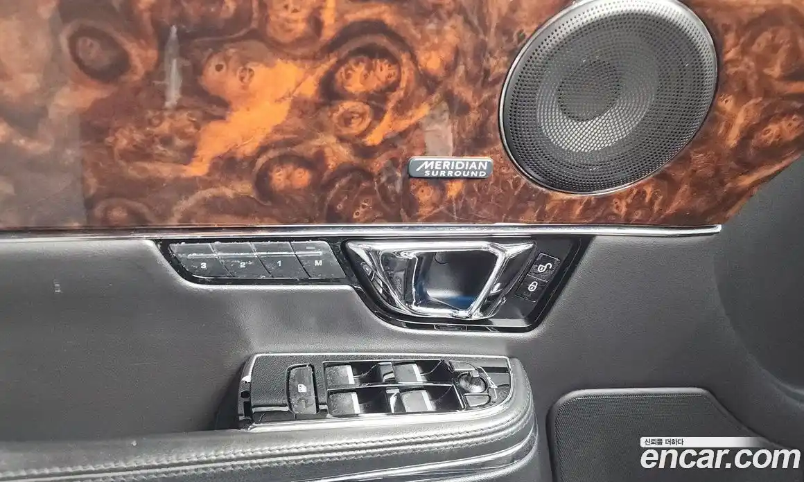 Jaguar XJ 2014 3.0 автомат (гидро), фото 18 Jaguar XJ 2014 3.0 автомат (гидро), фото 18