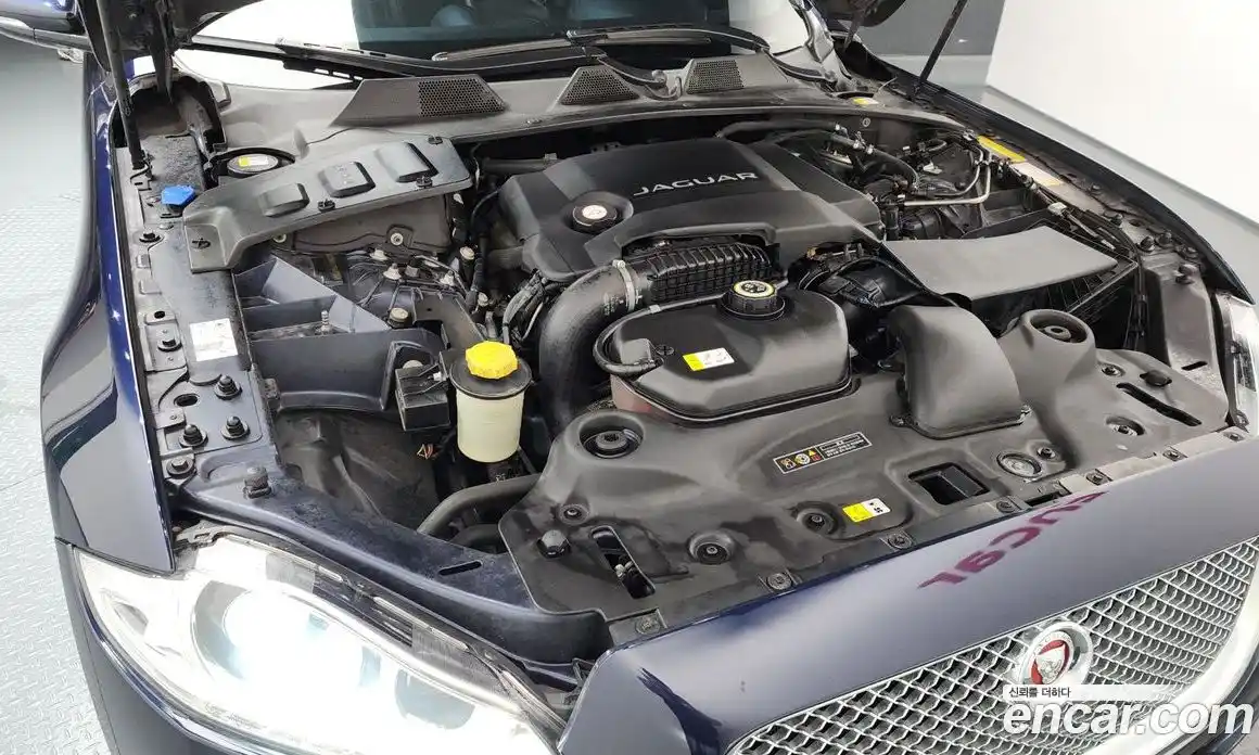 Jaguar XJ 2014 3.0 автомат (гидро), фото 6 Jaguar XJ 2014 3.0 автомат (гидро), фото 6
