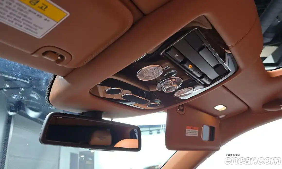 Bentley Flying Spur 2017 4.0 автомат (гидро), фото 24 Bentley Flying Spur 2017 4.0 автомат (гидро), фото 24