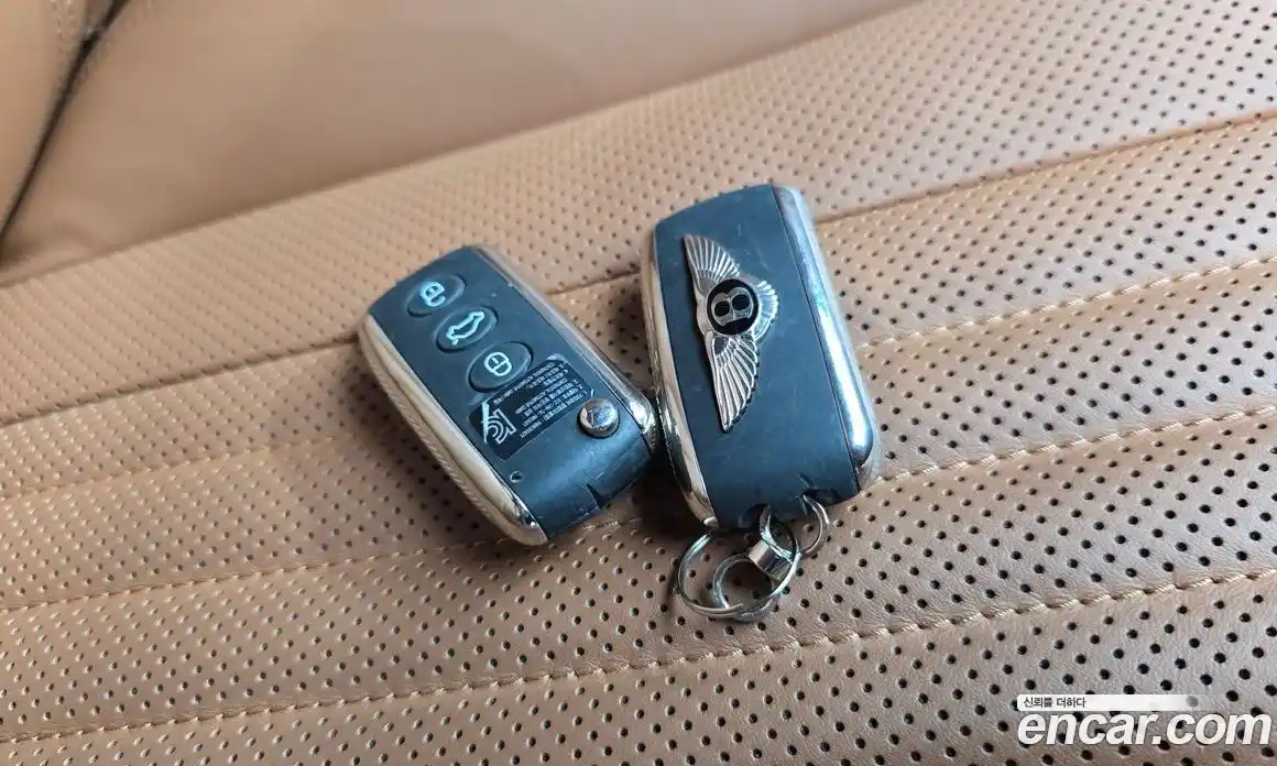 Bentley Flying Spur 2017 4.0 автомат (гидро), фото 27 Bentley Flying Spur 2017 4.0 автомат (гидро), фото 27