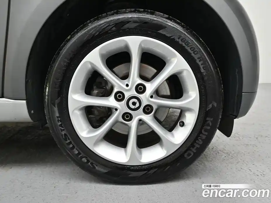 Smart Fortwo 2015 1.0 автомат (гидро), фото 5 Smart Fortwo 2015 1.0 автомат (гидро), фото 5