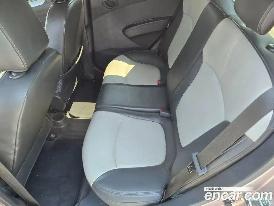 Chevrolet Spark 2011 1.0 автомат (гидро), фото 6