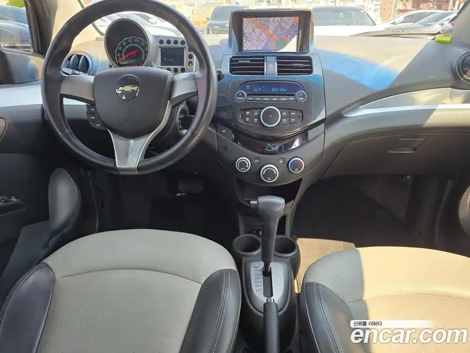 Chevrolet Spark 2011 1.0 автомат (гидро), фото 7