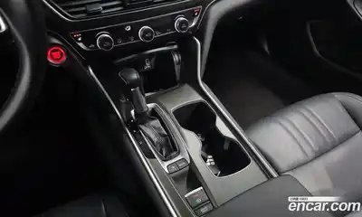 Honda Accord 2019 1.5 автомат (гидро), миниатюра 9