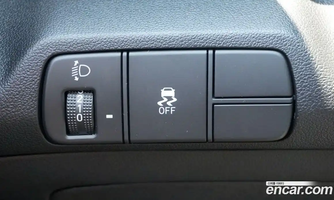 Hyundai Avante 2026 1.6 автомат (гидро), фото 12
