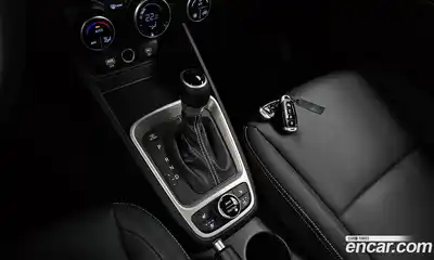 Hyundai Venue 2024 1.6 автомат (гидро), миниатюра 12