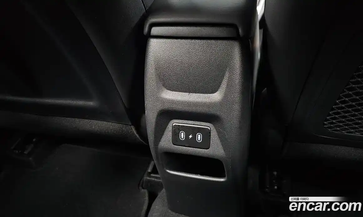 Hyundai Venue 2024 1.6 автомат (гидро), фото 31