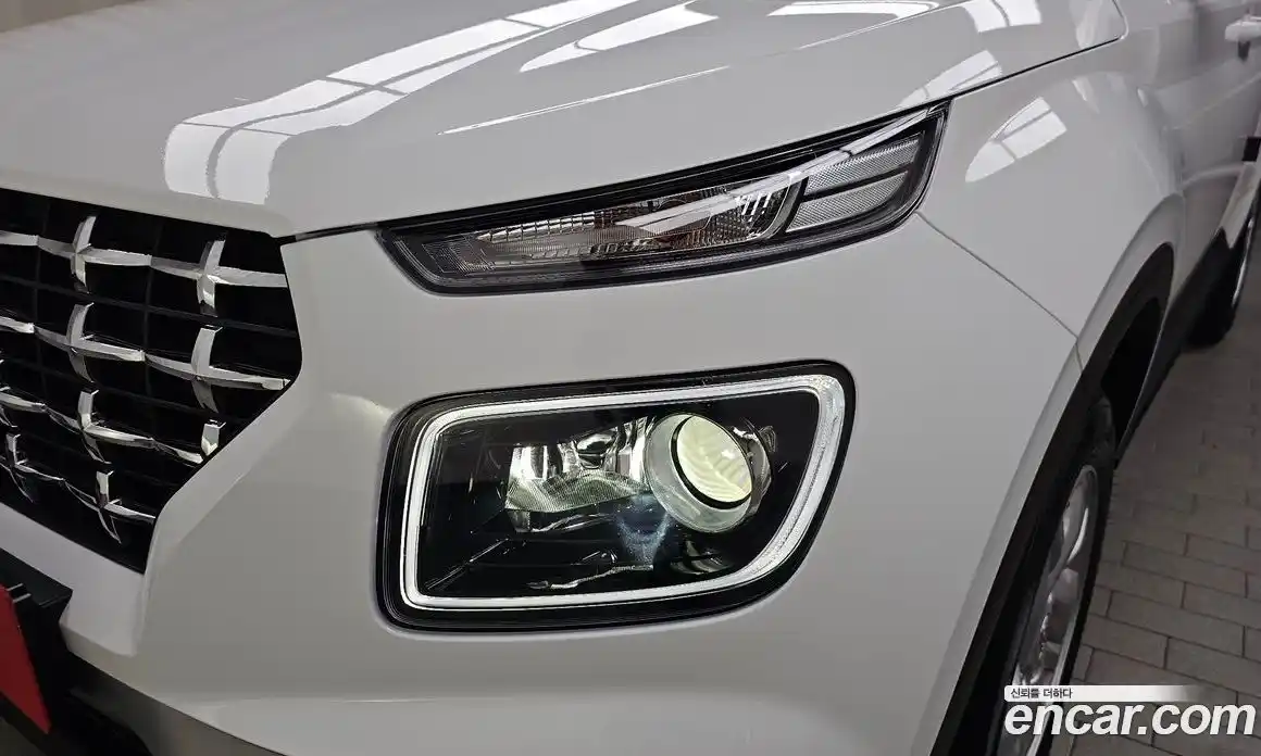 Hyundai Venue 2024 1.6 автомат (гидро), фото 8