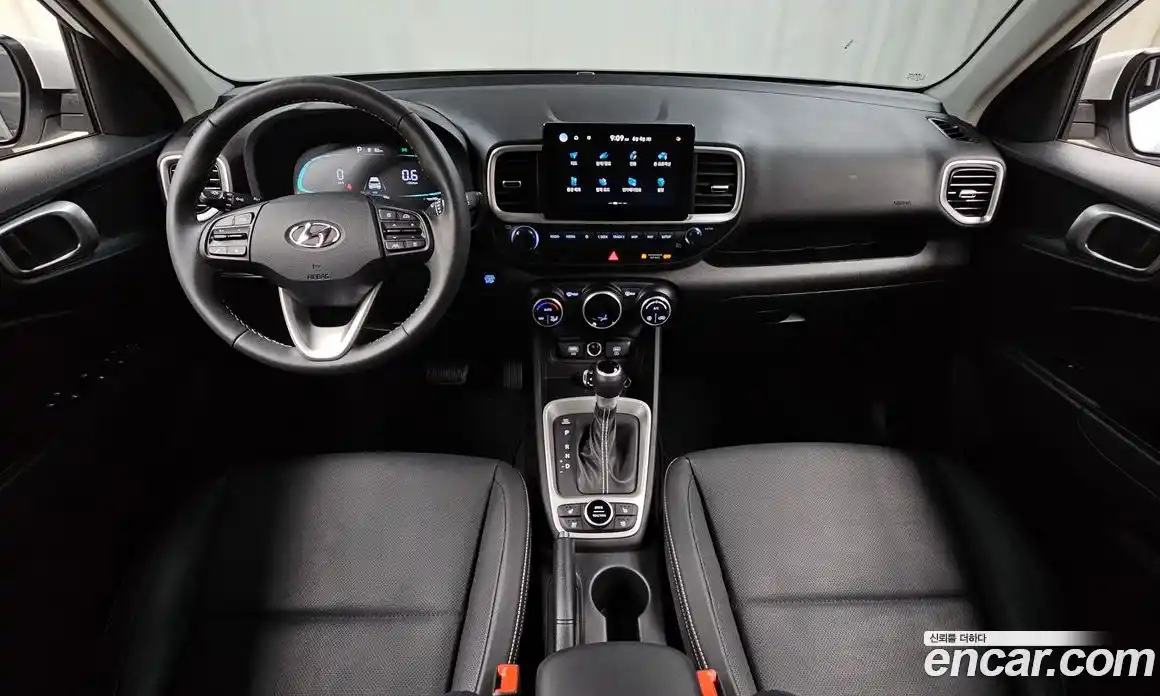 Hyundai Venue 2024 1.6 автомат (гидро), фото 10