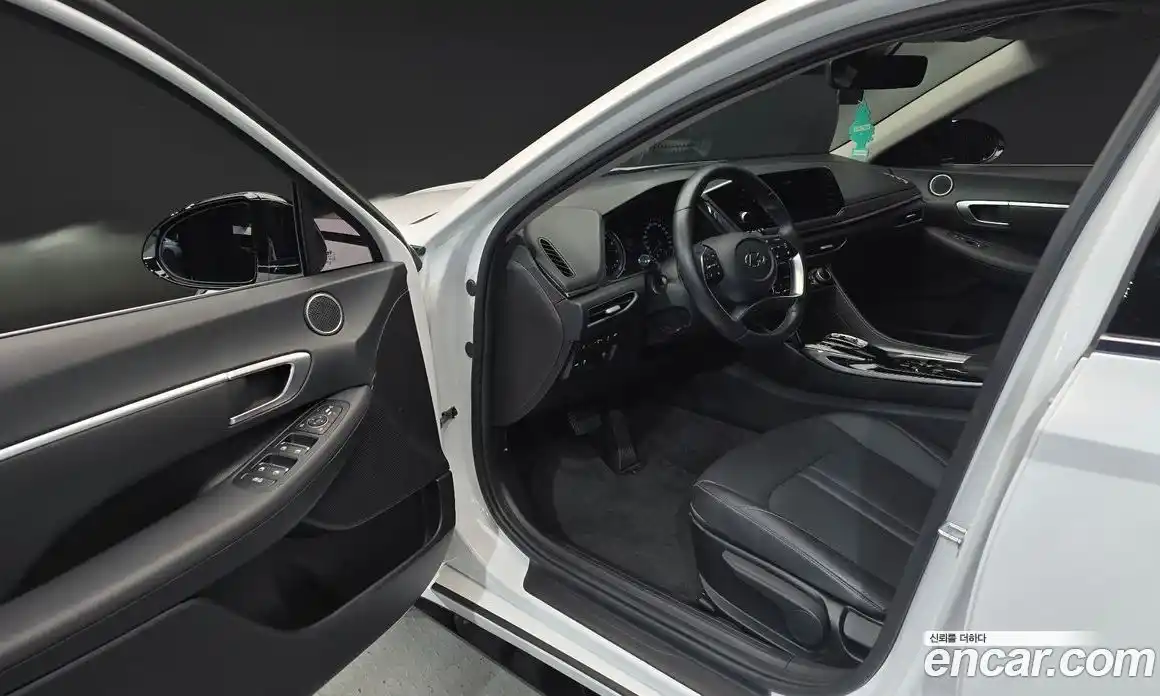 Hyundai Sonata 2021 2.0 автомат (гидро), фото 13