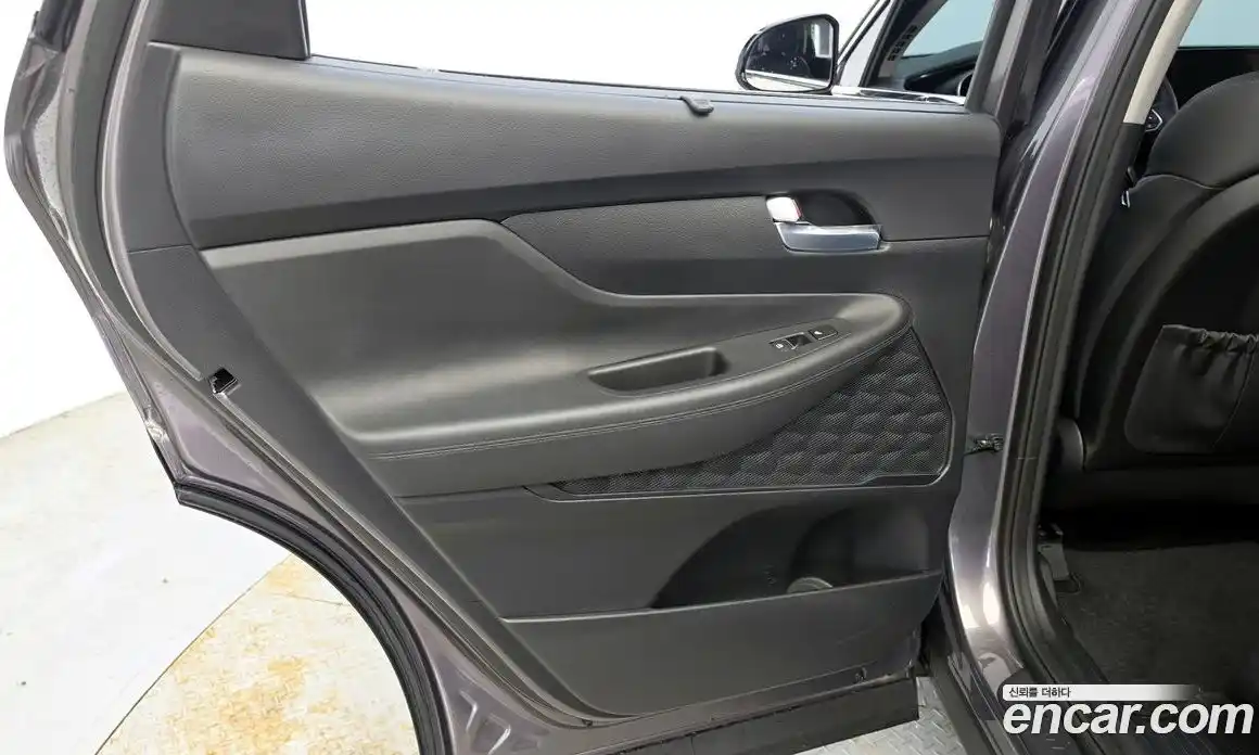 Hyundai Santa Fe 2023 1.6 автомат (гидро), фото 15