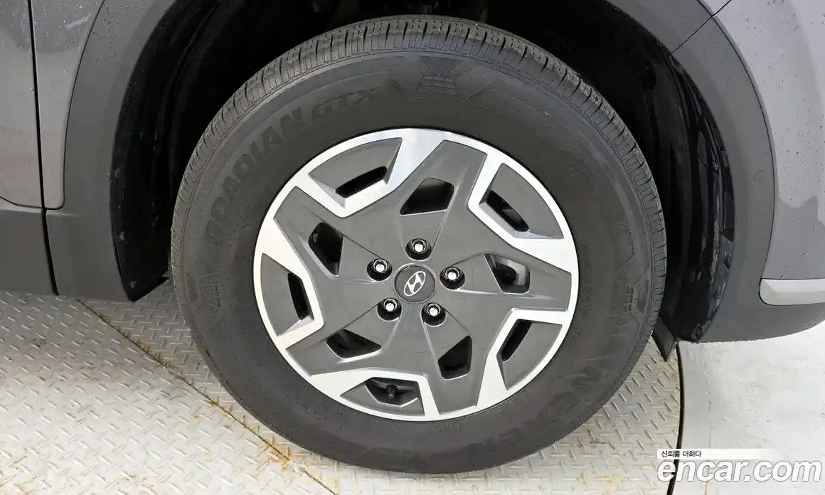 Hyundai Santa Fe 2023 1.6 автомат (гидро), фото 7
