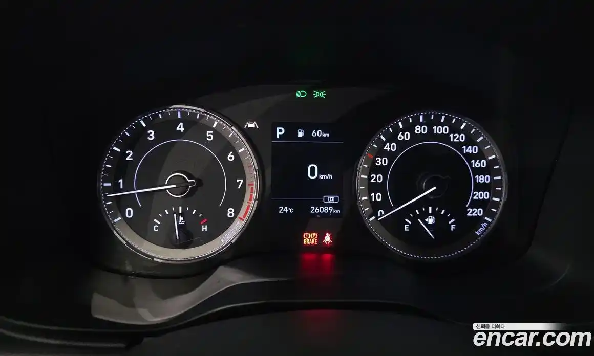 Hyundai Venue 2019 1.6 автомат (гидро), фото 11