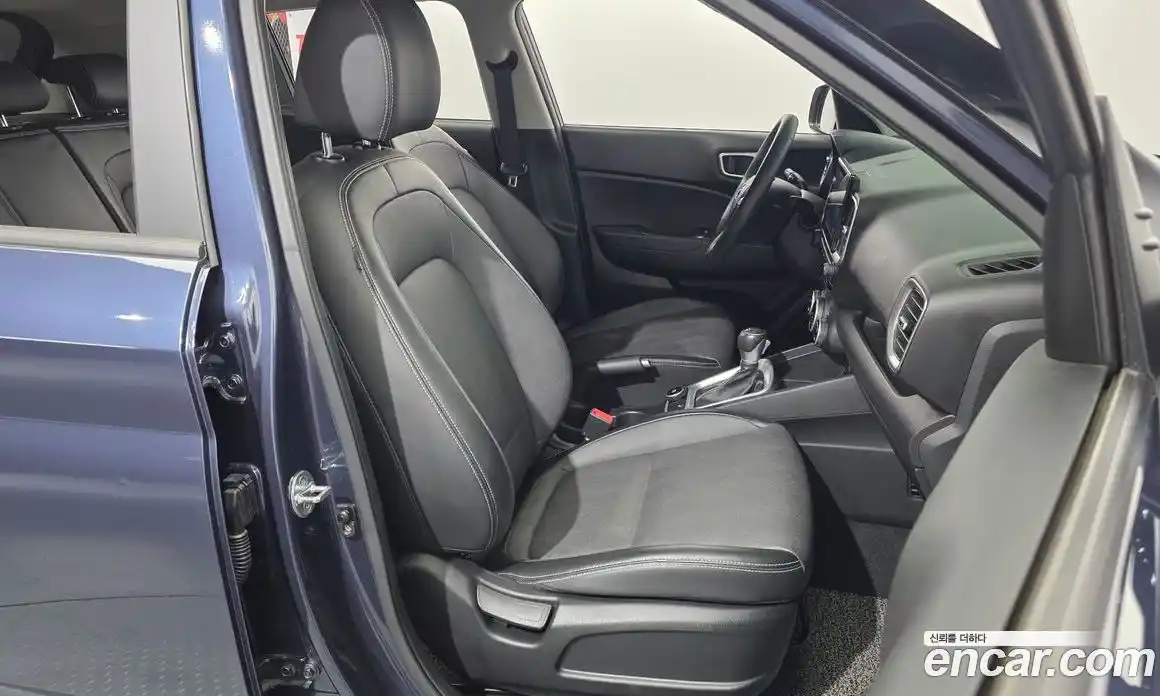 Hyundai Venue 2019 1.6 автомат (гидро), фото 16