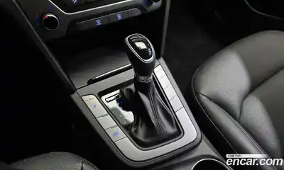 Hyundai Avante 2018 1.6 автомат (гидро), миниатюра 12