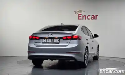 Hyundai Avante 2018 1.6 автомат (гидро), миниатюра 4