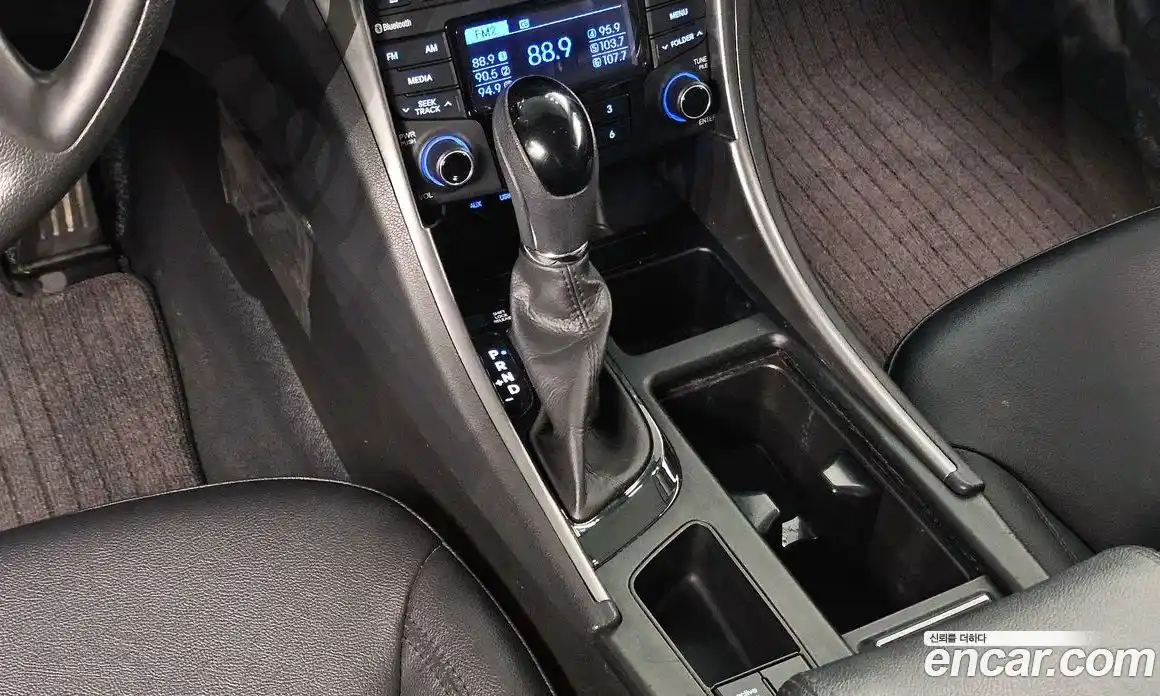 Hyundai Sonata 2013 2.0 автомат (гидро), фото 11