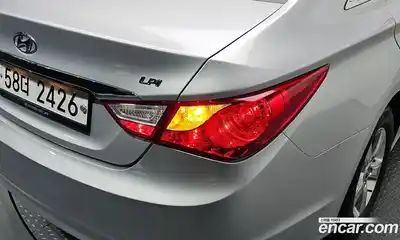 Hyundai Sonata 2013 2.0 автомат (гидро), миниатюра 8