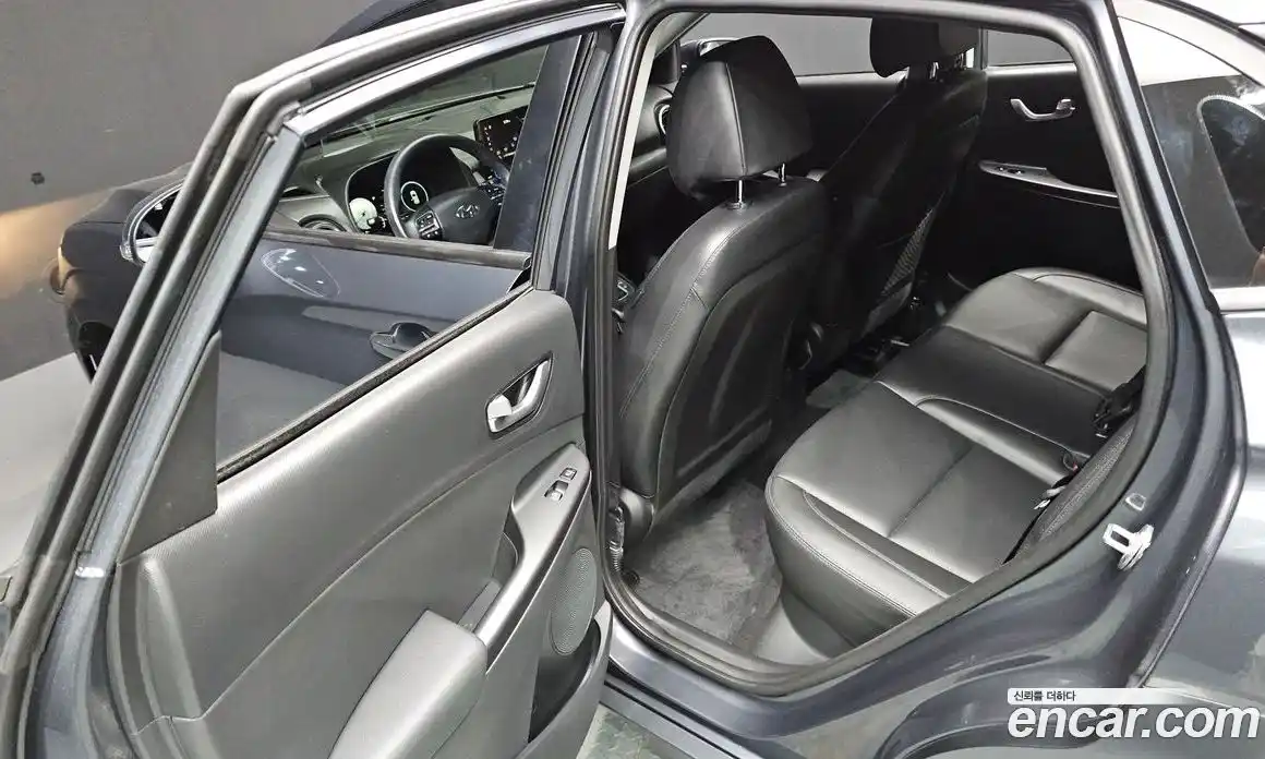 Hyundai Kona 2021 2.0 автомат (гидро), фото 16