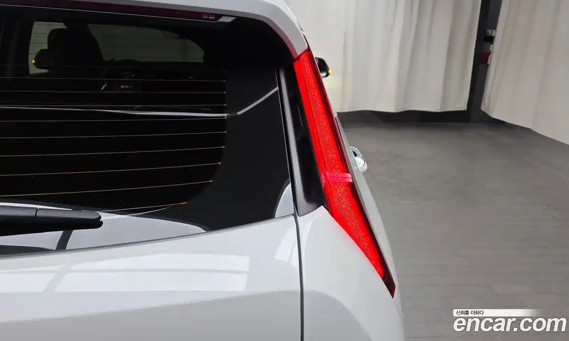 Kia Niro 2025 1.6 автомат (гидро), фото 9