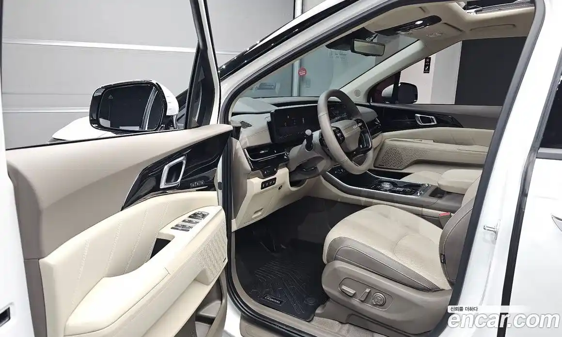 Kia Carnival 2025 1.6 автомат (гидро), фото 13