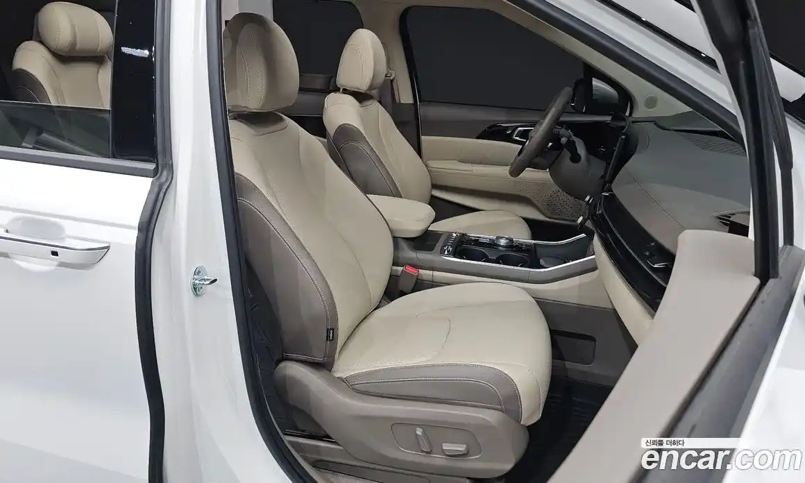 Kia Carnival 2025 1.6 автомат (гидро), фото 16