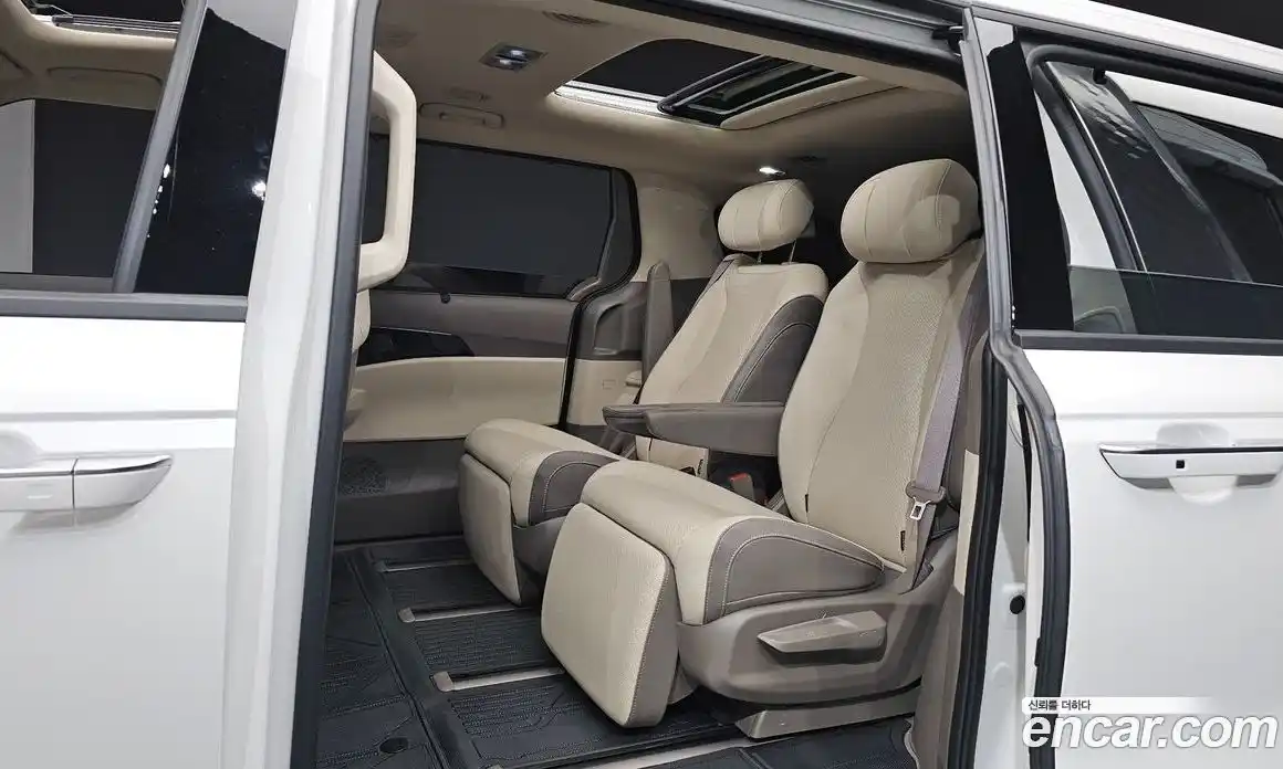 Kia Carnival 2025 1.6 автомат (гидро), фото 18