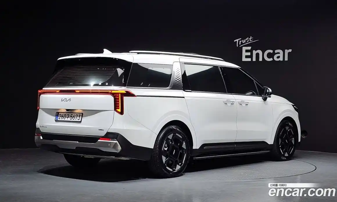 Kia Carnival 2025 1.6 автомат (гидро), фото 2