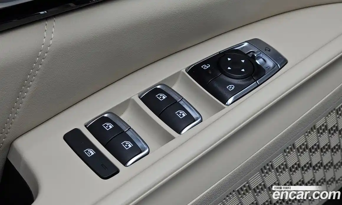 Kia Carnival 2025 1.6 автомат (гидро), фото 28