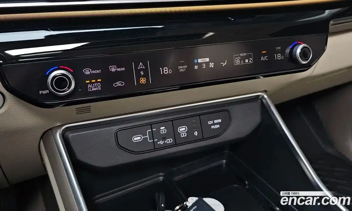 Kia Carnival 2025 1.6 автомат (гидро), фото 32