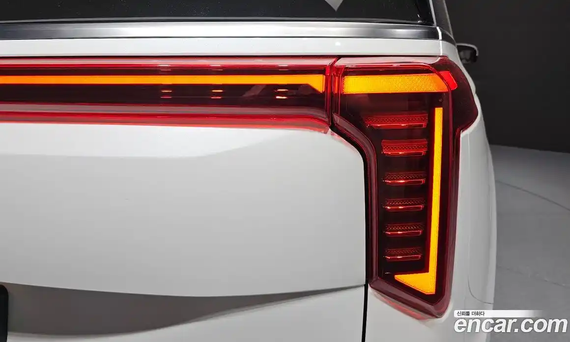Kia Carnival 2025 1.6 автомат (гидро), фото 9