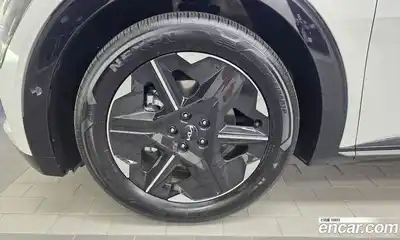 Kia EV6 2025 0.1 автомат (гидро), миниатюра 5