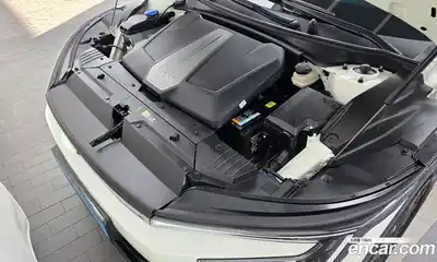 Kia EV6 2025 0.1 автомат (гидро), миниатюра 6