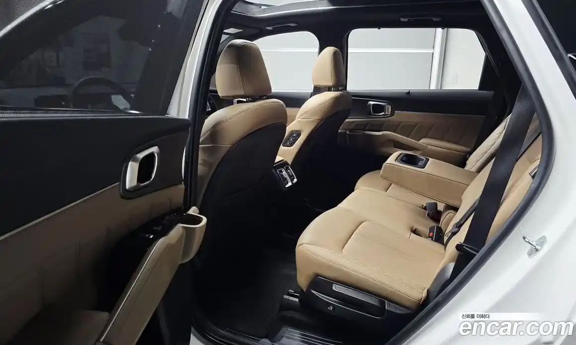 Kia Sorento 2024 1.6 автомат (гидро), фото 17