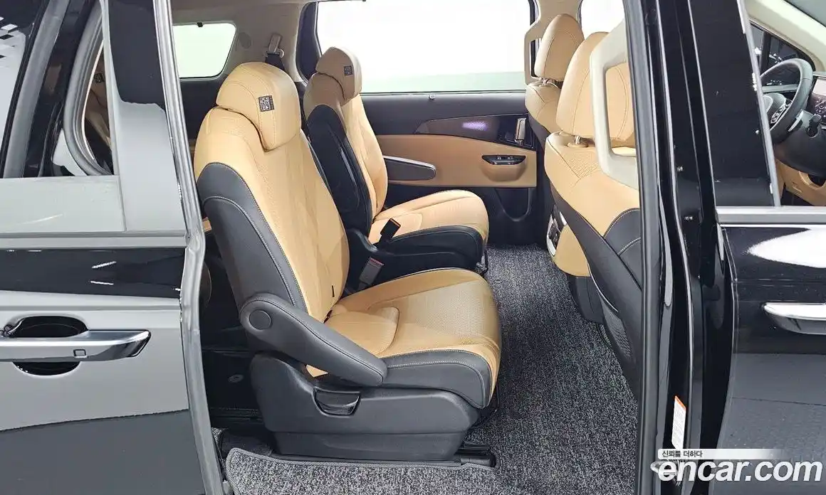 Kia Carnival 2023 3.5 автомат (гидро), фото 18