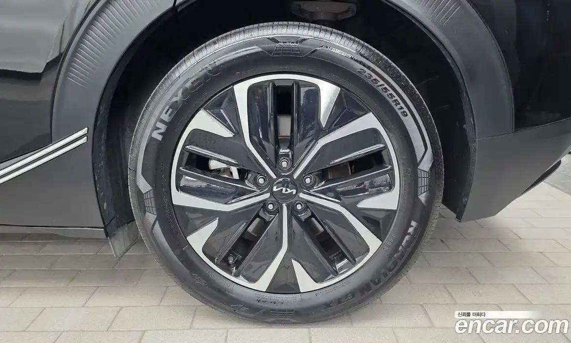 Kia EV6 2022 0.1 автомат (гидро), фото 6