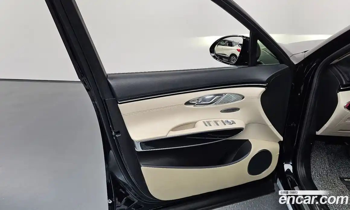 Genesis GV70 2023 2.5 автомат (гидро), фото 13