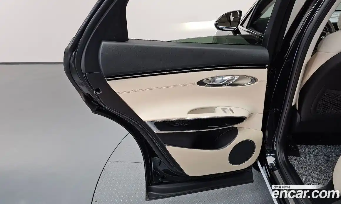 Genesis GV70 2023 2.5 автомат (гидро), фото 14