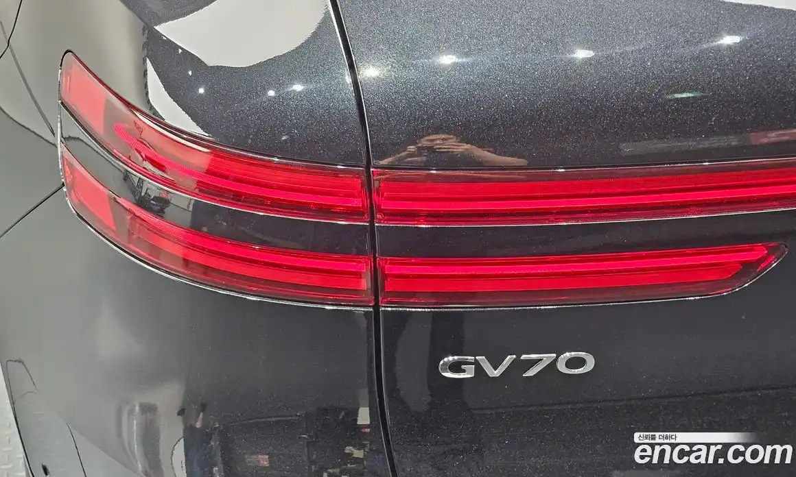 Genesis GV70 2023 2.5 автомат (гидро), фото 8