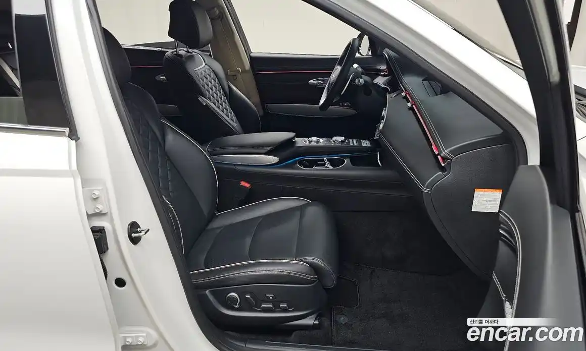 Genesis GV70 2022 0.1 автомат (гидро), фото 16